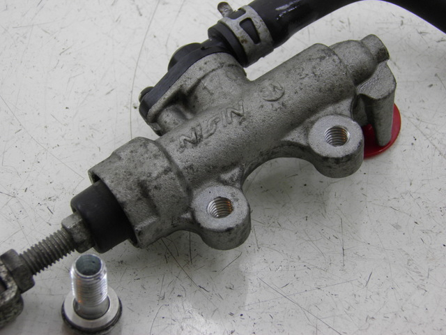 photo de REAR BRAKE MASTER CYLINDER SUZUKI GSX F GSXF 650 (2007 - 2015) - Product overview