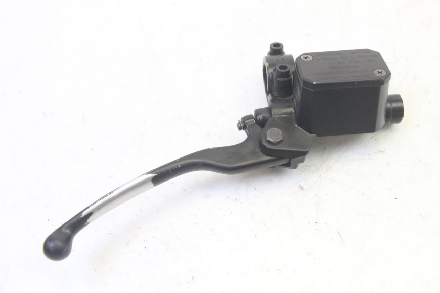 photo de FRONT BRAKE MASTER CYLINDER ADIVA AD3 300 (2014 - 2020) - Alternative perspective