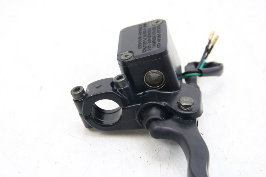 photo de FRONT BRAKE MASTER CYLINDER ECCITY ARTELEC 670 1 (2013 - 2017) - Component detail