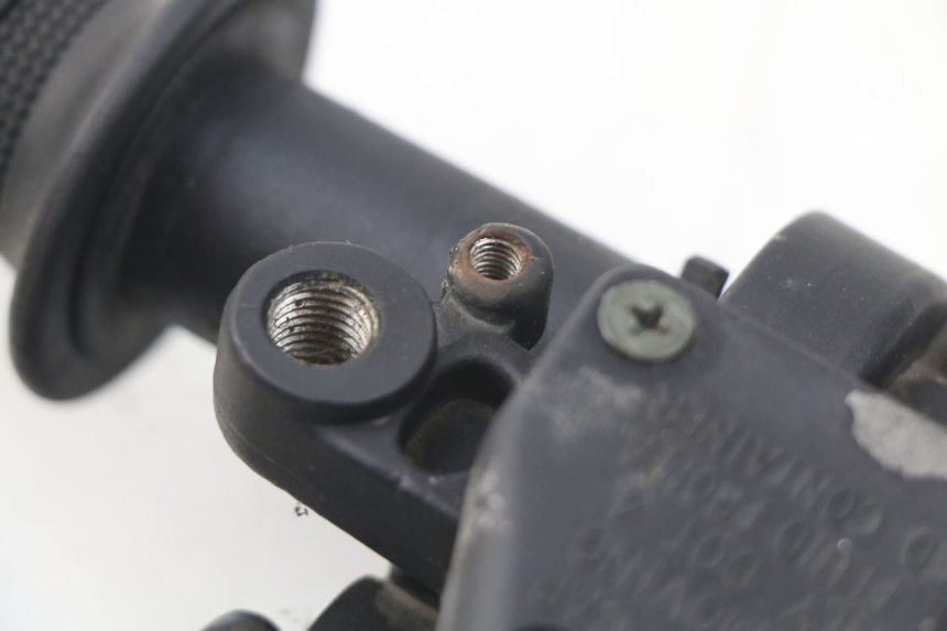 photo de FRONT BRAKE MASTER CYLINDER APRILIA ATLANTIC 125 (2003 - 2009) - Alternative perspective