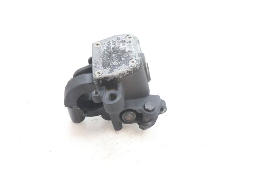 photo de FRONT BRAKE MASTER CYLINDER APRILIA ATLANTIC S 125 (2010 - 2013) - Technical close-up
