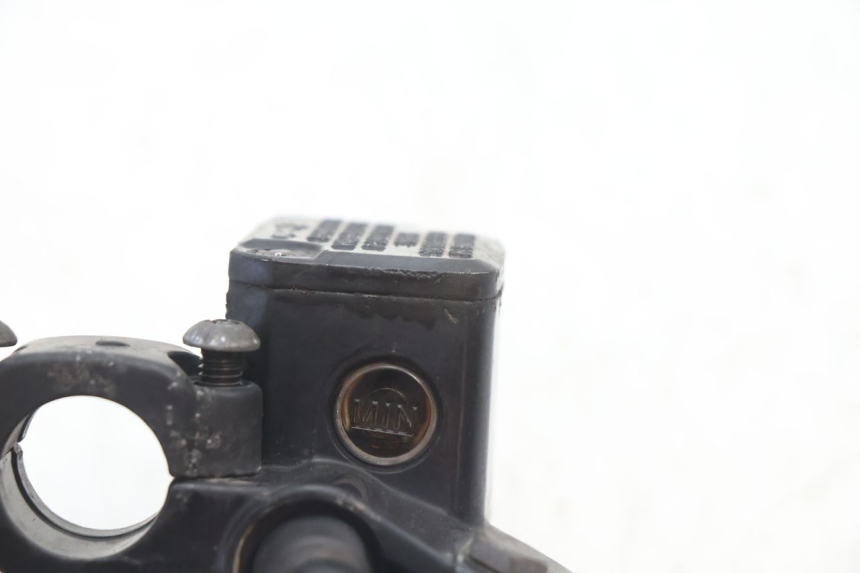 photo de FRONT BRAKE MASTER CYLINDER MBK BOOSTER SPIRIT 50 (2004 - 2017) - Technical close-up