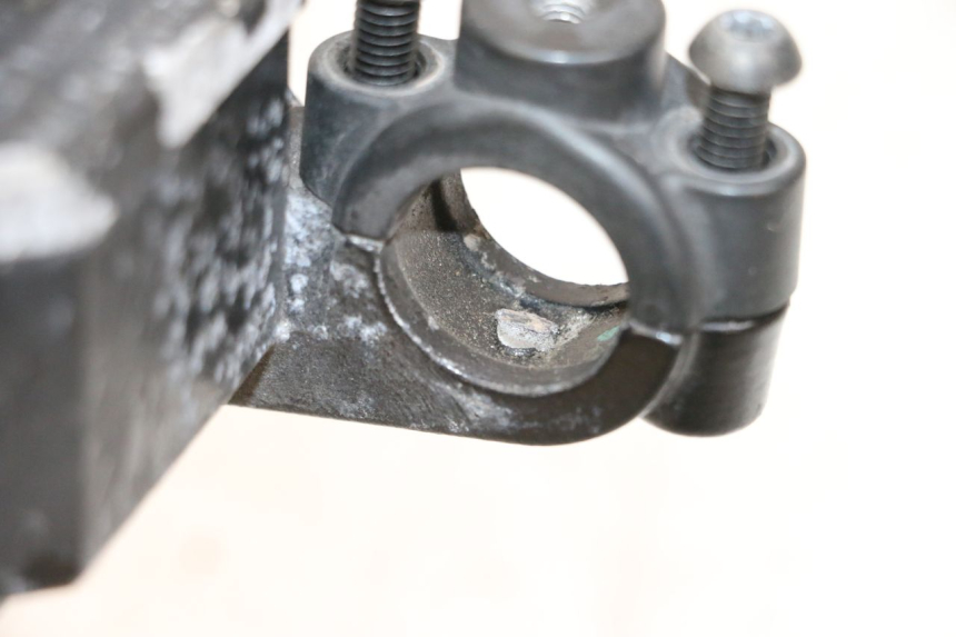 photo de FRONT BRAKE MASTER CYLINDER MBK BOOSTER SPIRIT NAKED 50 (2004 - 2017) - Zoom on usage condition