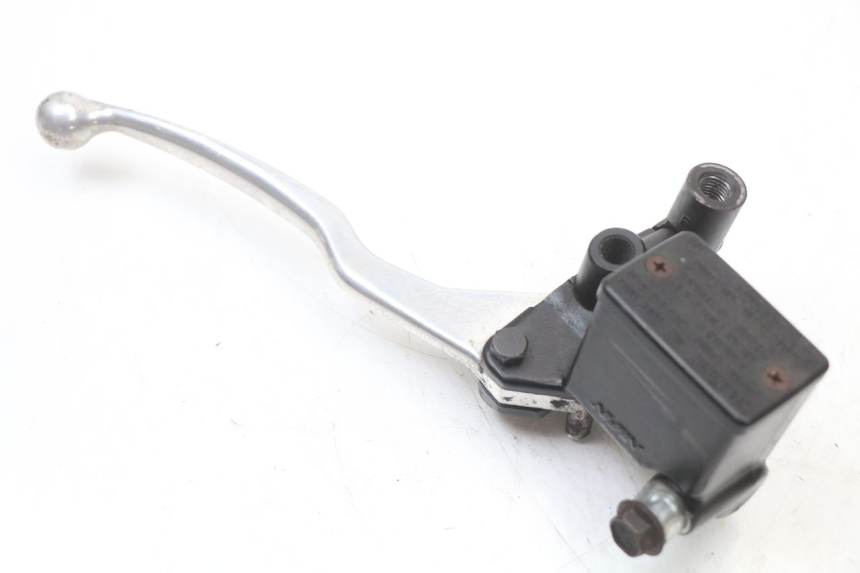 photo de FRONT BRAKE MASTER CYLINDER SUZUKI BURGMAN 125 (2007 - 2014) - Alternative perspective