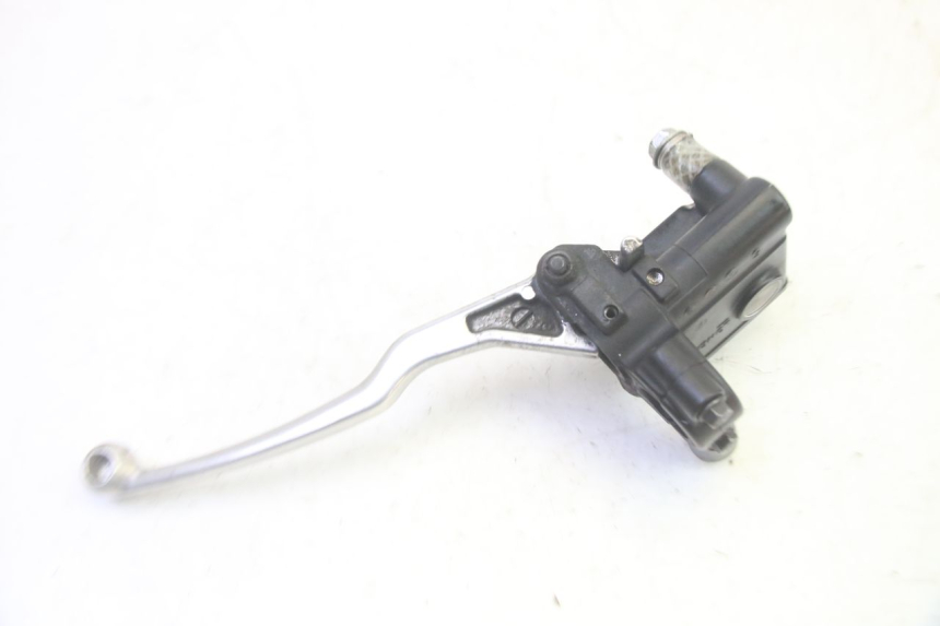 photo de FRONT BRAKE MASTER CYLINDER SUZUKI BURGMAN 125 (2007 - 2014) - Surface and material condition