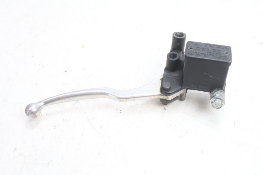photo de FRONT BRAKE MASTER CYLINDER SUZUKI BURGMAN 125 (2007 - 2014) - Fixing points details