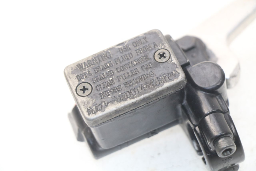 photo de FRONT MASTER CYLINDER YAMAHA BW'S BWS 125 (2010 - 2013) - Technical close-up