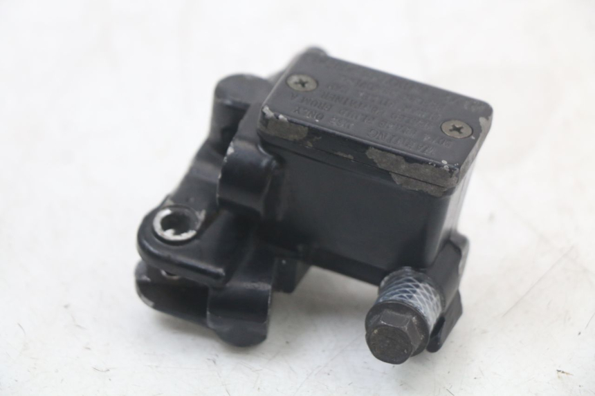 photo de FRONT MASTER CYLINDER YAMAHA BW'S BWS 125 (2010 - 2013) - Component detail