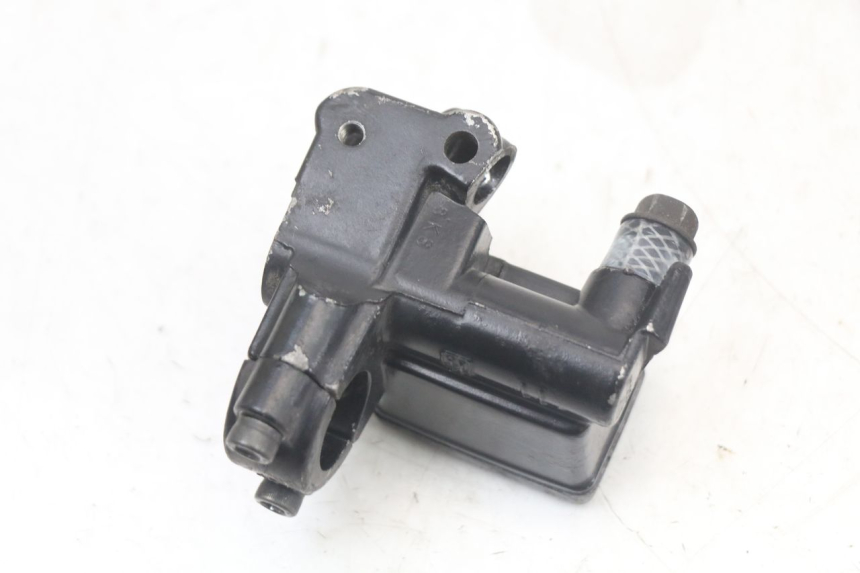photo de FRONT MASTER CYLINDER YAMAHA BW'S BWS 125 (2010 - 2013) - Fixing points details