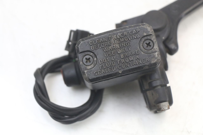 photo de FRONT BRAKE MASTER CYLINDER BMW C1 125 (2000 - 2003) - Component detail