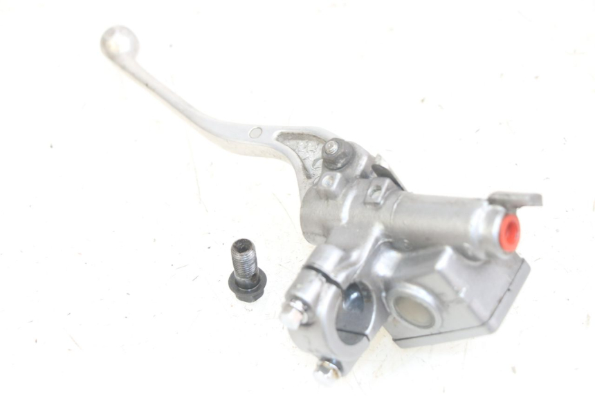 photo de FRONT BRAKE MASTER CYLINDER HONDA CA REBEL 125 (1995 - 2001) - Alternative perspective