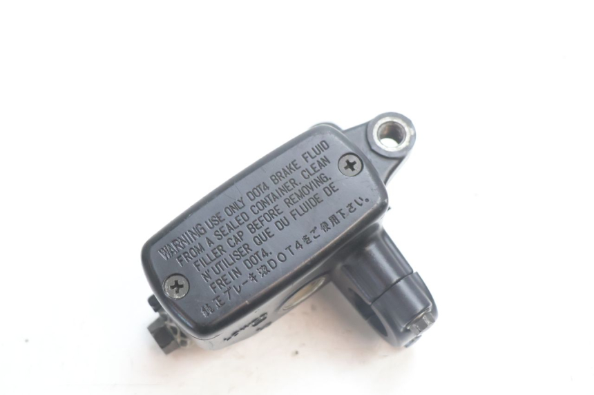 photo de FRONT BRAKE MASTER CYLINDER HONDA CB F HORNET 600 (2005 - 2006) - Component detail