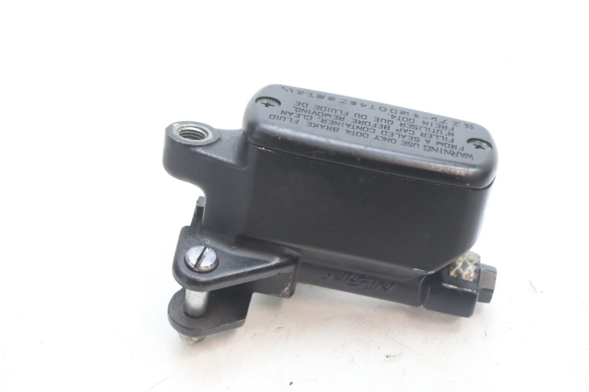 photo de FRONT BRAKE MASTER CYLINDER HONDA CB F HORNET 600 (2005 - 2006) - Zoom on usage condition