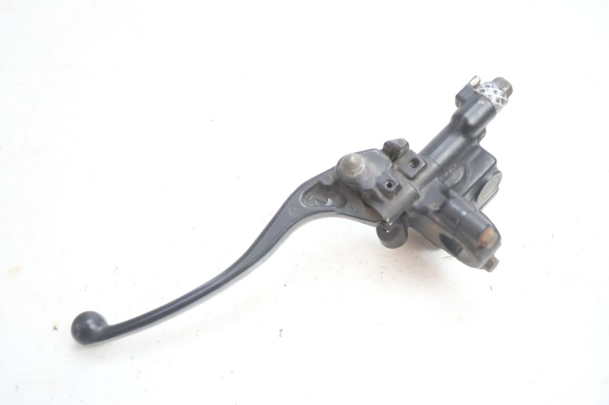 photo de FRONT BRAKE MASTER CYLINDER HONDA CB TWO FIFTY 250 (1991 - 2002) - Additional view of the item