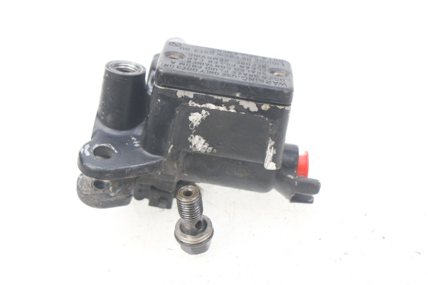 photo de FRONT BRAKE MASTER CYLINDER HONDA CBR R 125 (2003 - 2006) - Product overview