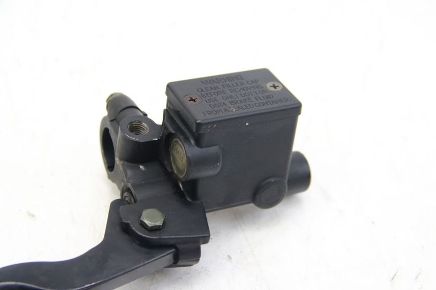 photo de FRONT BRAKE MASTER CYLINDER PEUGEOT CITYSTAR 50 (2013 - 2017) - Alternative perspective