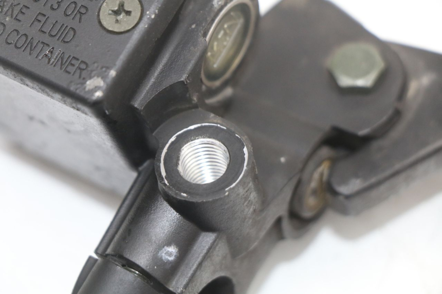 photo de FRONT BRAKE MASTER CYLINDER PEUGEOT CITYSTAR 50 (2013 - 2017) - Alternative perspective