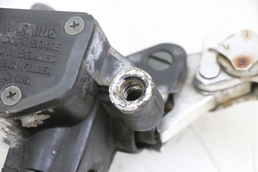 photo de FRONT BRAKE MASTER CYLINDER KSR CODE 125 (2018 - 2020) - Alternative perspective