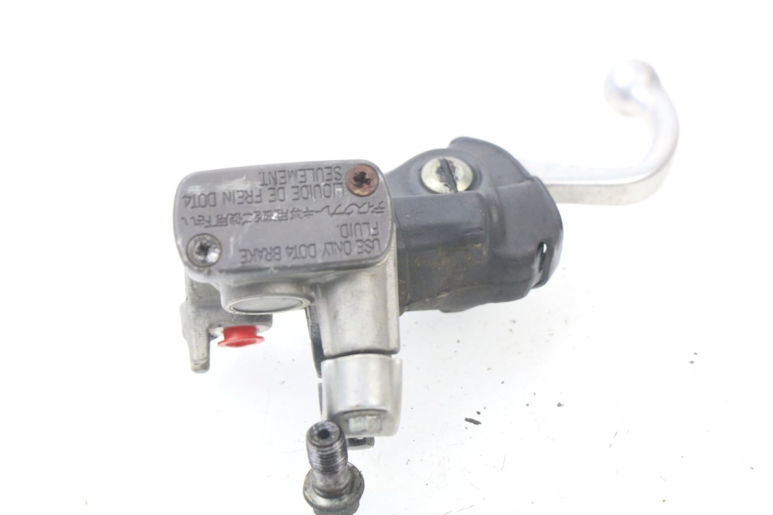 photo de FRONT BRAKE MASTER CYLINDER HONDA CR 125 (2000 - 2001) - Fixing points details