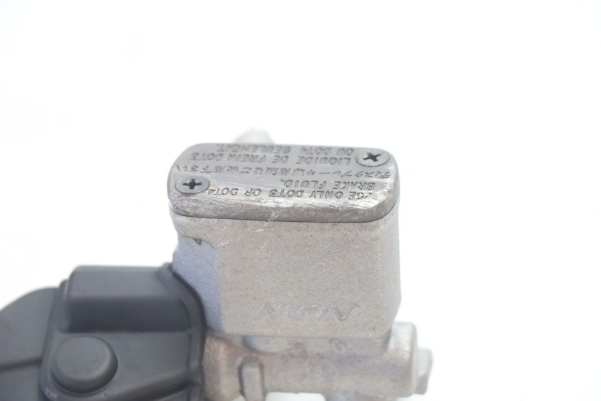 photo de FRONT BRAKE MASTER CYLINDER HONDA CRF CR-F 125 (2020 - 2021) - Zoom on usage condition