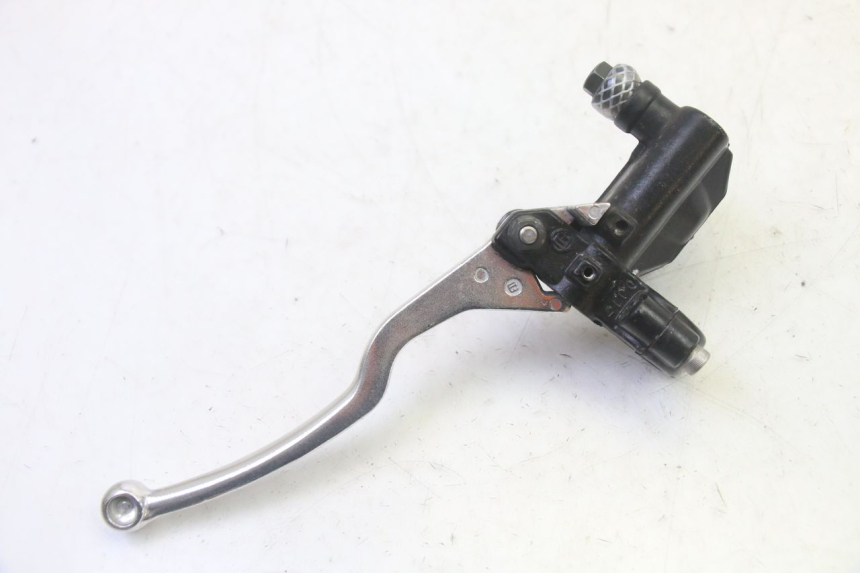 photo de FRONT BRAKE MASTER CYLINDER SYM CROX 4T 50 (2016 - 2023) - Technical close-up