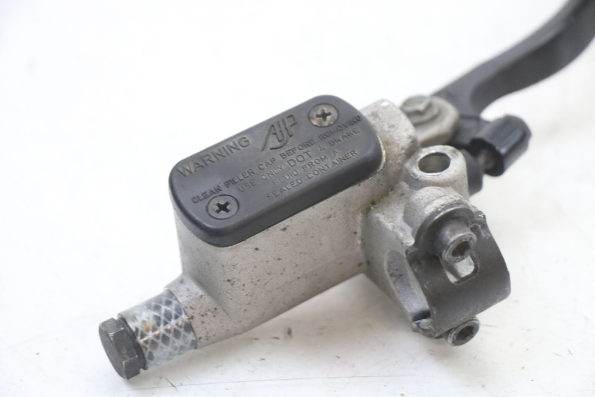 photo de FRONT BRAKE MASTER CYLINDER DERBI SENDA R X-TREME 50 (2006 - 2010) - Zoom on usage condition
