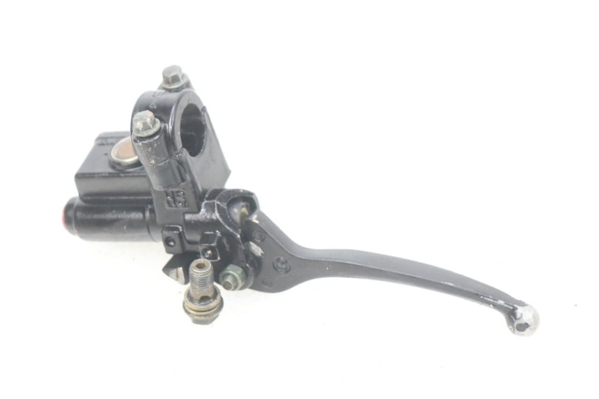 photo de FRONT BRAKE MASTER CYLINDER LONCIN DIRT BIKE 125 - Alternative perspective
