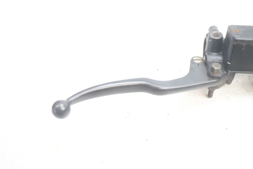 photo de FRONT BRAKE MASTER CYLINDER SUZUKI DR S 600 (1985 - 1989) - Surface and material condition