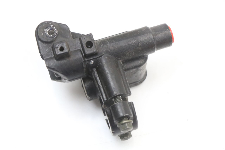 photo de FRONT BRAKE MASTER CYLINDER LONGJIA EASY MAX 125 (2020 - 2024) - Technical close-up