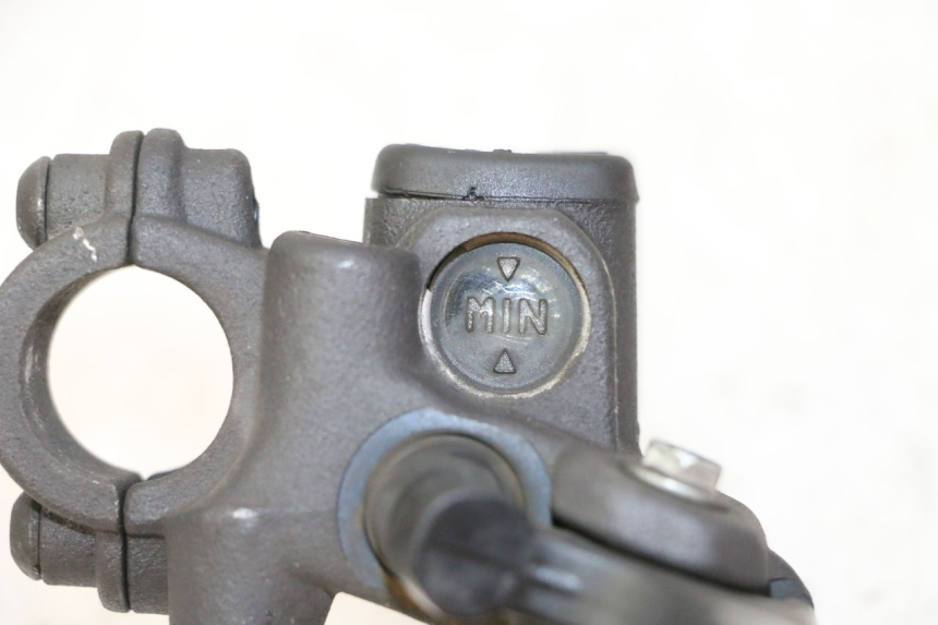 photo de FRONT MASTER CYLINDER PEUGEOT ELYSTAR 50 (2002 - 2014) - Zoom on usage condition