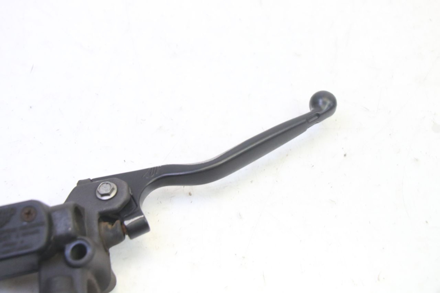 photo de FRONT MASTER CYLINDER PEUGEOT ELYSTAR 50 (2002 - 2014) - Zoom on usage condition