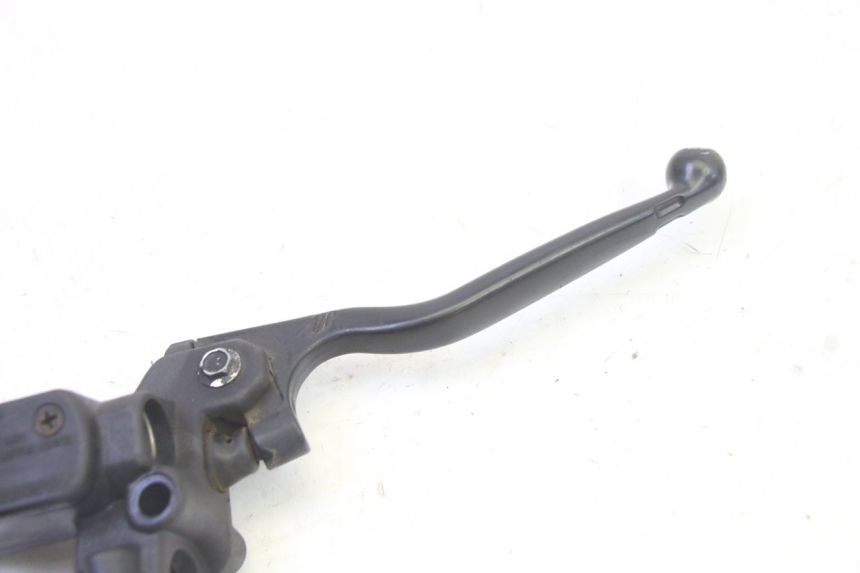 photo de FRONT MASTER CYLINDER PEUGEOT ELYSTAR 50 (2002 - 2014) - Zoom on usage condition