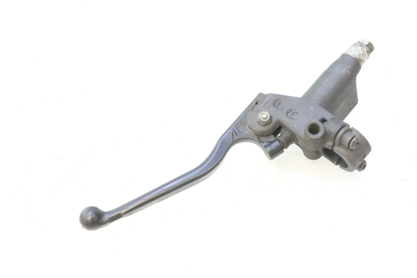 photo de FRONT MASTER CYLINDER PEUGEOT ELYSTAR 50 (2002 - 2014) - Zoom on usage condition