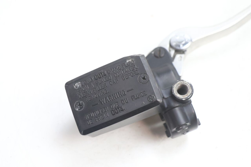 photo de FRONT BRAKE MASTER CYLINDER KAWASAKI ER-6 ER6 N 650 (2005 - 2009) - Component detail
