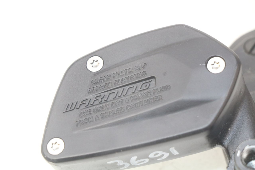 photo de FRONT BRAKE MASTER CYLINDER BMW F GS K81 850 (2018 - 2023) - Product overview