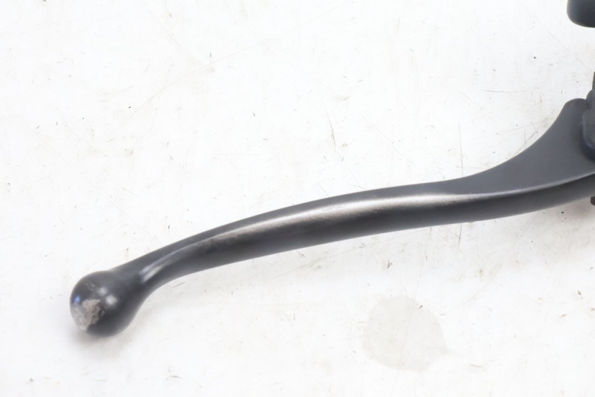 photo de FRONT BRAKE MASTER CYLINDER HONDA FES PANTHEON 2T 125 (1998 - 2002) - Fixing points details