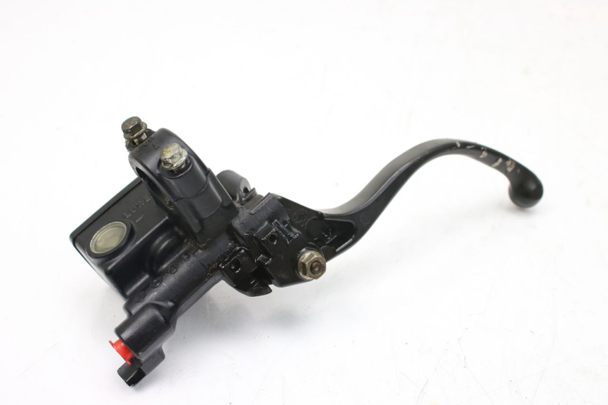 photo de FRONT MASTER CYLINDER HONDA FES S-WING SWING ABS 125 (2007 - 2015) - Zoom on usage condition