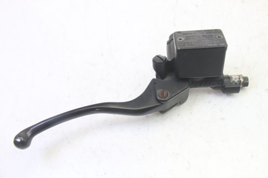 photo de FRONT MASTER CYLINDER HONDA FES S-WING SWING ABS 125 (2007 - 2015) - Alternative perspective
