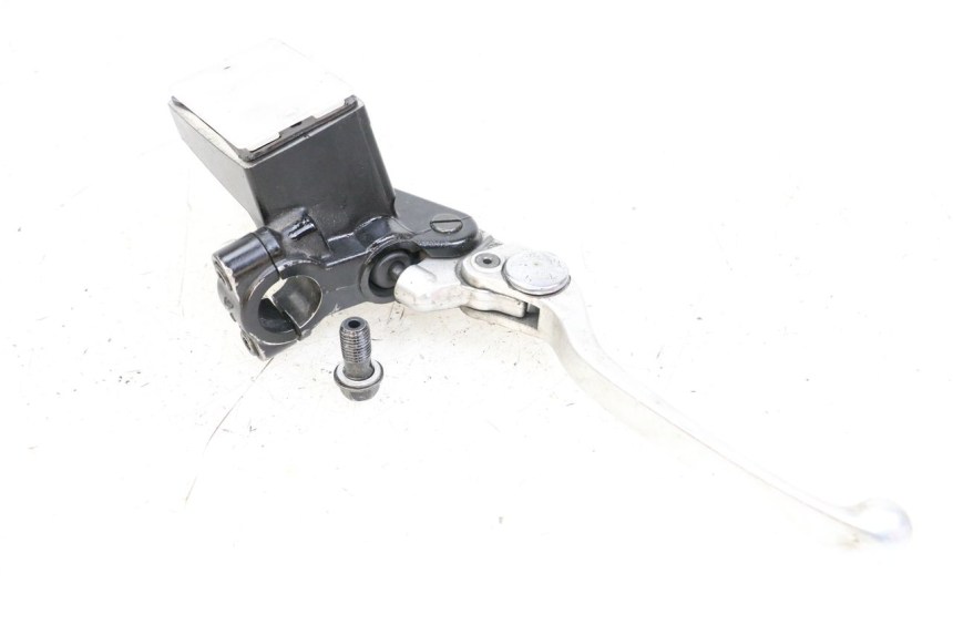 photo de FRONT BRAKE MASTER CYLINDER YAMAHA FJR ABS 1300 (2006 - 2012) - Technical close-up