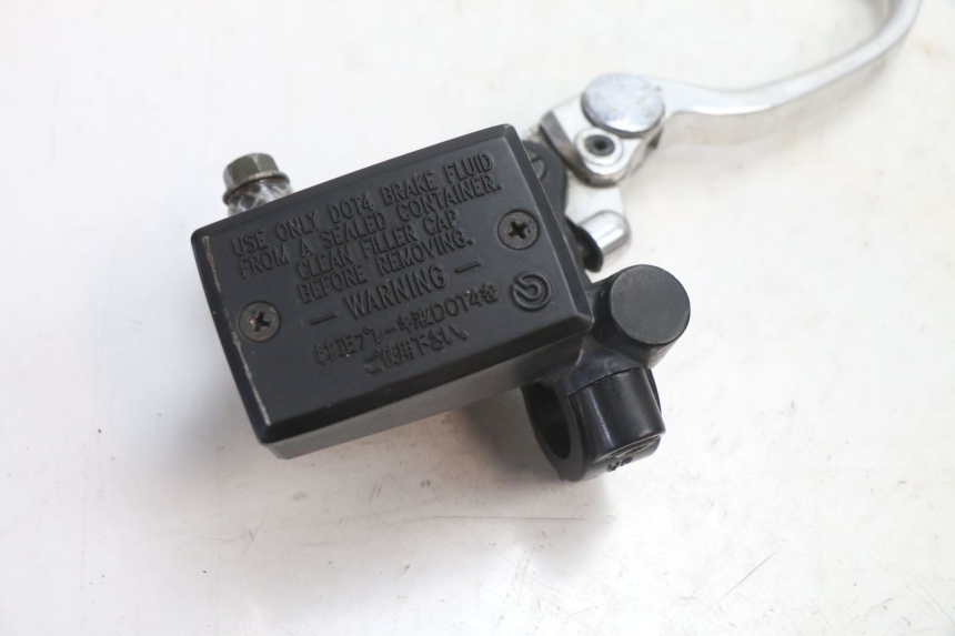 photo de FRONT BRAKE MASTER CYLINDER YAMAHA FJR 1300 (2001 - 2005) - Component detail