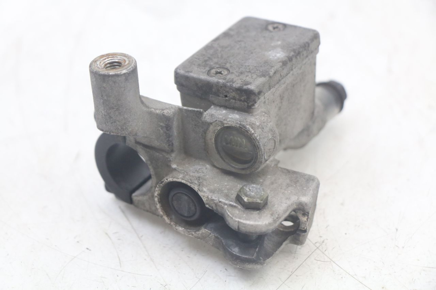 photo de FRONT BRAKE MASTER CYLINDER MBK FLAME X 125 (2007 - 2016) - Technical close-up