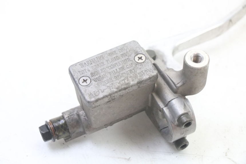 photo de FRONT BRAKE MASTER CYLINDER MBK FLAME X 125 (2007 - 2016) - Zoom on usage condition