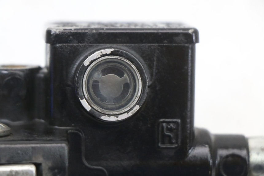 photo de FRONT BRAKE MASTER CYLINDER PIAGGIO FLY 2T 50 (2004 - 2017) - Fixing points details