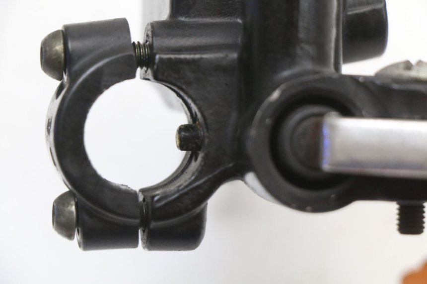 photo de FRONT BRAKE MASTER CYLINDER PIAGGIO FLY 2T 50 (2004 - 2017) - Surface and material condition