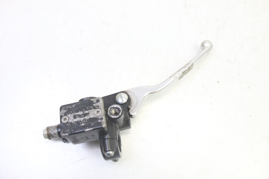 photo de FRONT BRAKE MASTER CYLINDER PIAGGIO FLY 2T 50 (2004 - 2017) - Zoom on usage condition