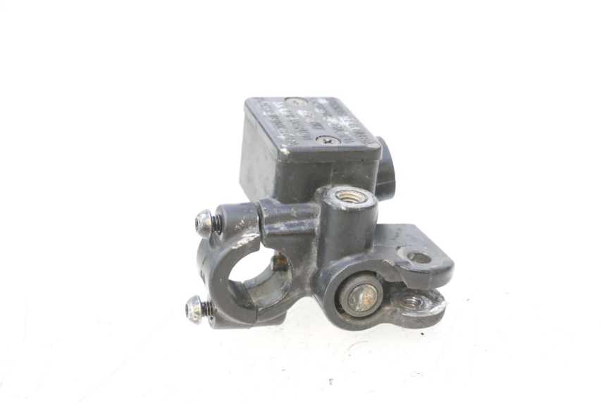photo de FRONT BRAKE MASTER CYLINDER PIAGGIO FLY 2T 50 (2004 - 2017) - Technical close-up