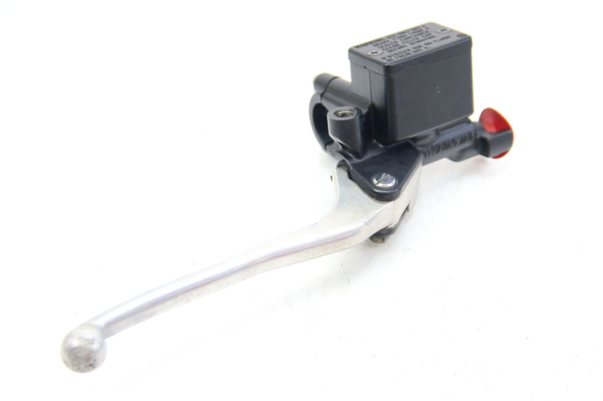 photo de FRONT BRAKE MASTER CYLINDER HONDA FORZA 125 (2015 - 2016) - Zoom on usage condition
