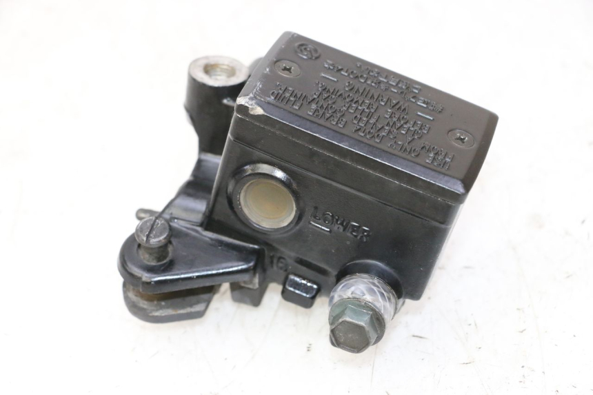 photo de FRONT BRAKE MASTER CYLINDER YAMAHA FZ6 N FAZER 600 (2004 - 2006) - Main view