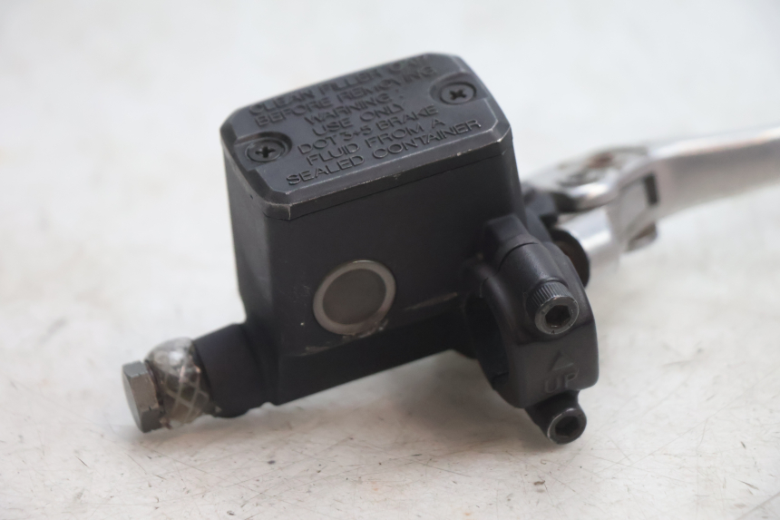 photo de FRONT BRAKE MASTER CYLINDER GILERA GP 800 (2007 - 2013) - Zoom on usage condition