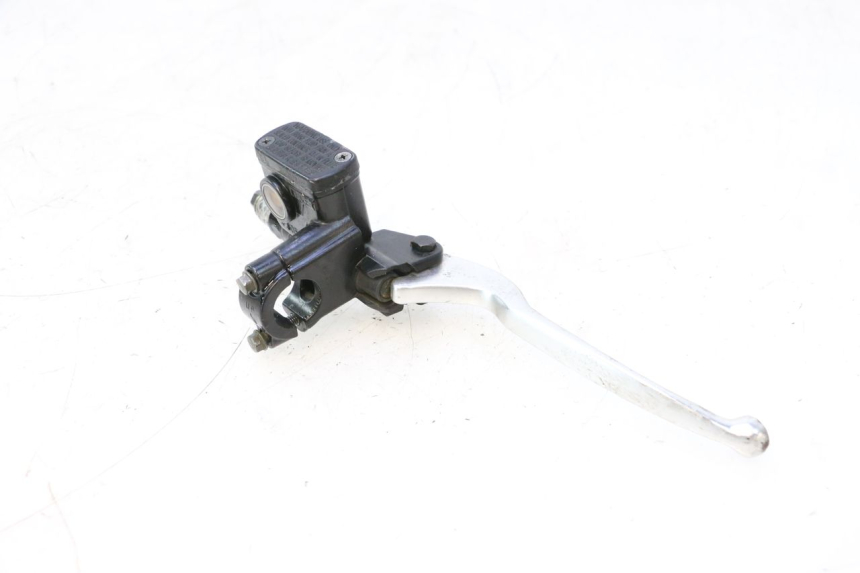 photo de FRONT BRAKE MASTER CYLINDER KYMCO GRAND DINK 125 (2008 - 2014) - Technical close-up